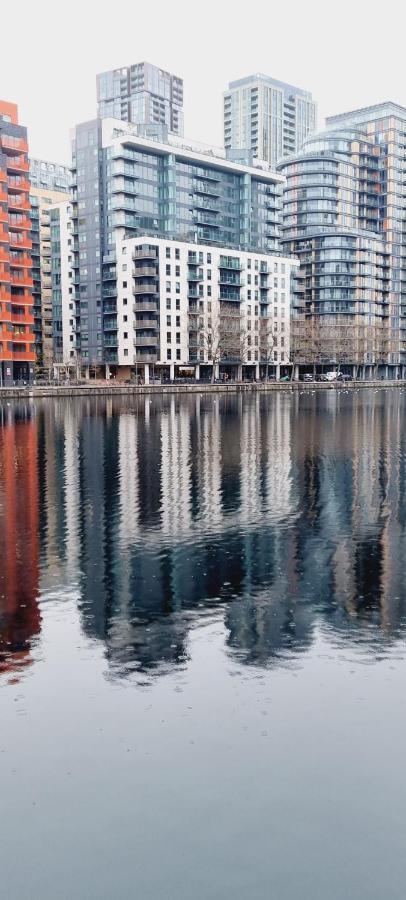 Waterside Apartment Canary Wharf London Exterior photo