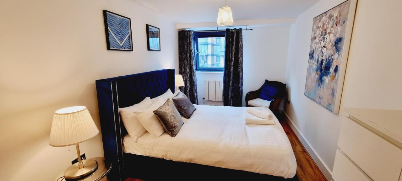 Waterside Apartment Canary Wharf London Exterior photo